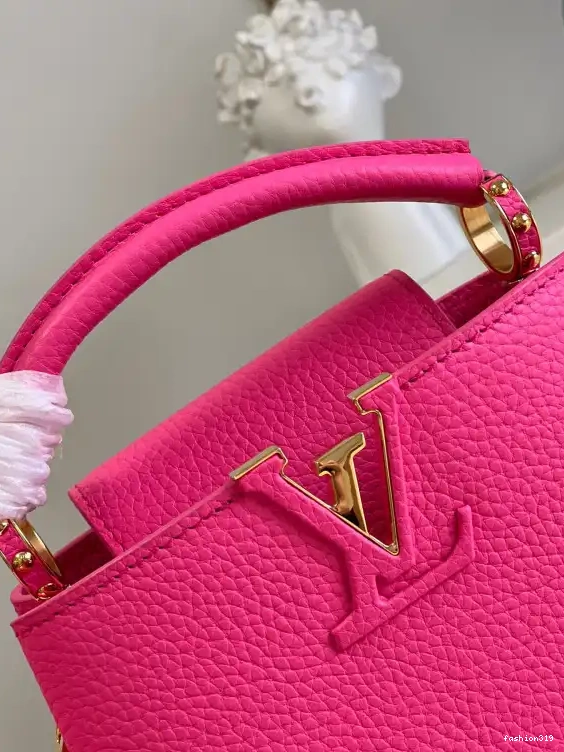 MINI LOUIS CAPUCINES VUITTON 0402